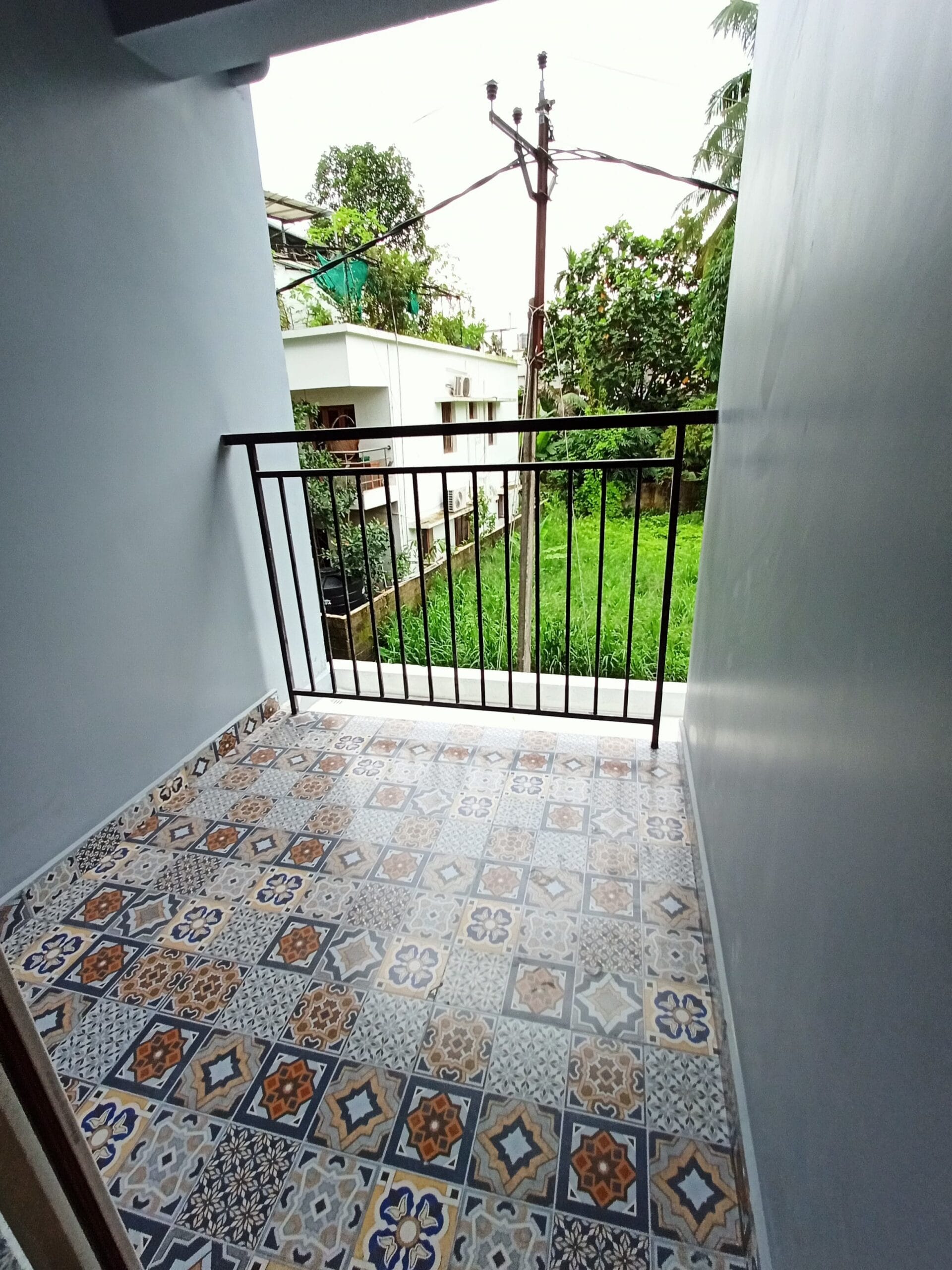 READY TO OCCUPY 2 BHK FLAT FOR SALE IN EDAPPALLY, KOCHI