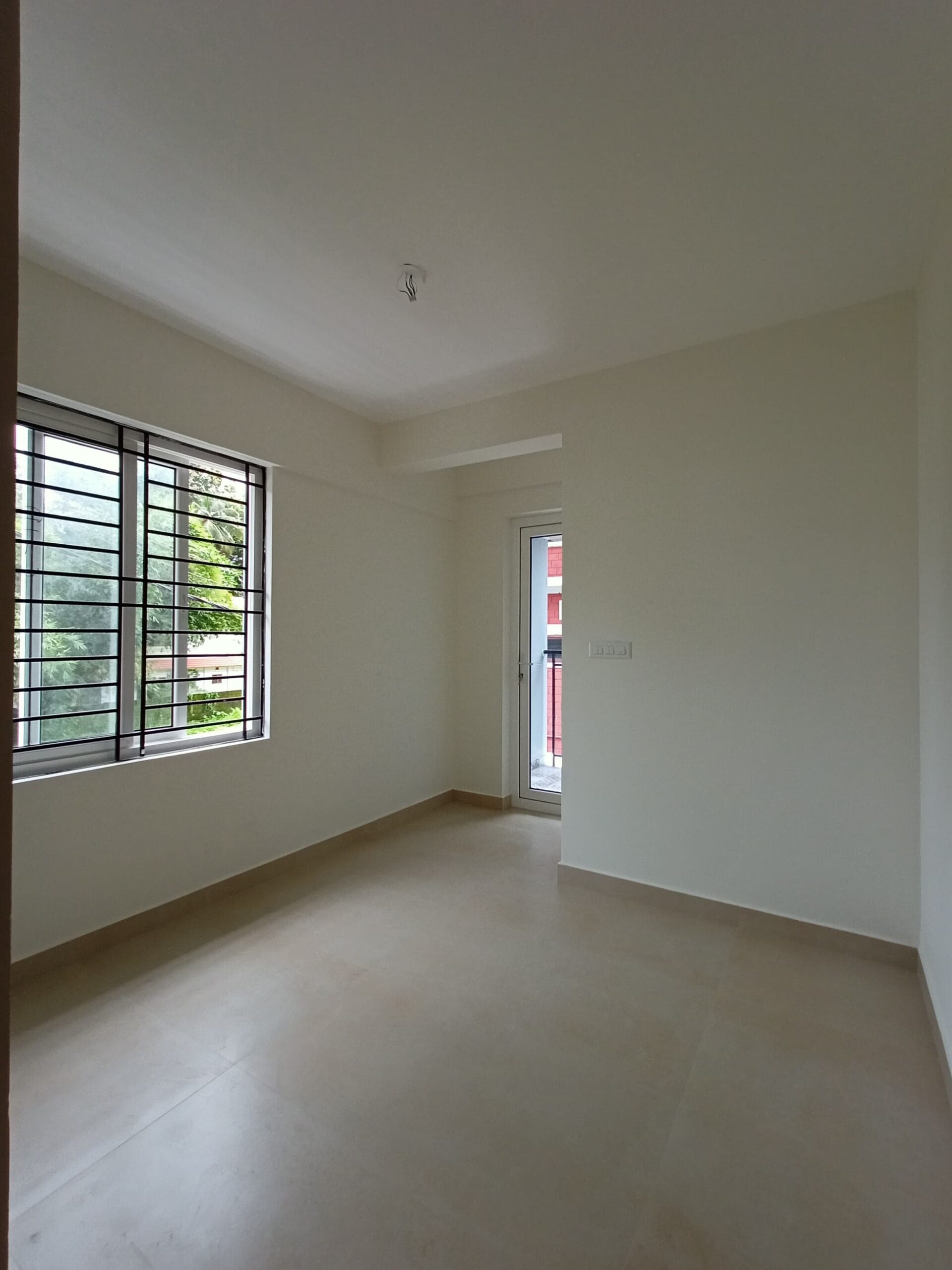 READY TO OCCUPY 2 BHK FLAT FOR SALE IN EDAPPALLY, KOCHI