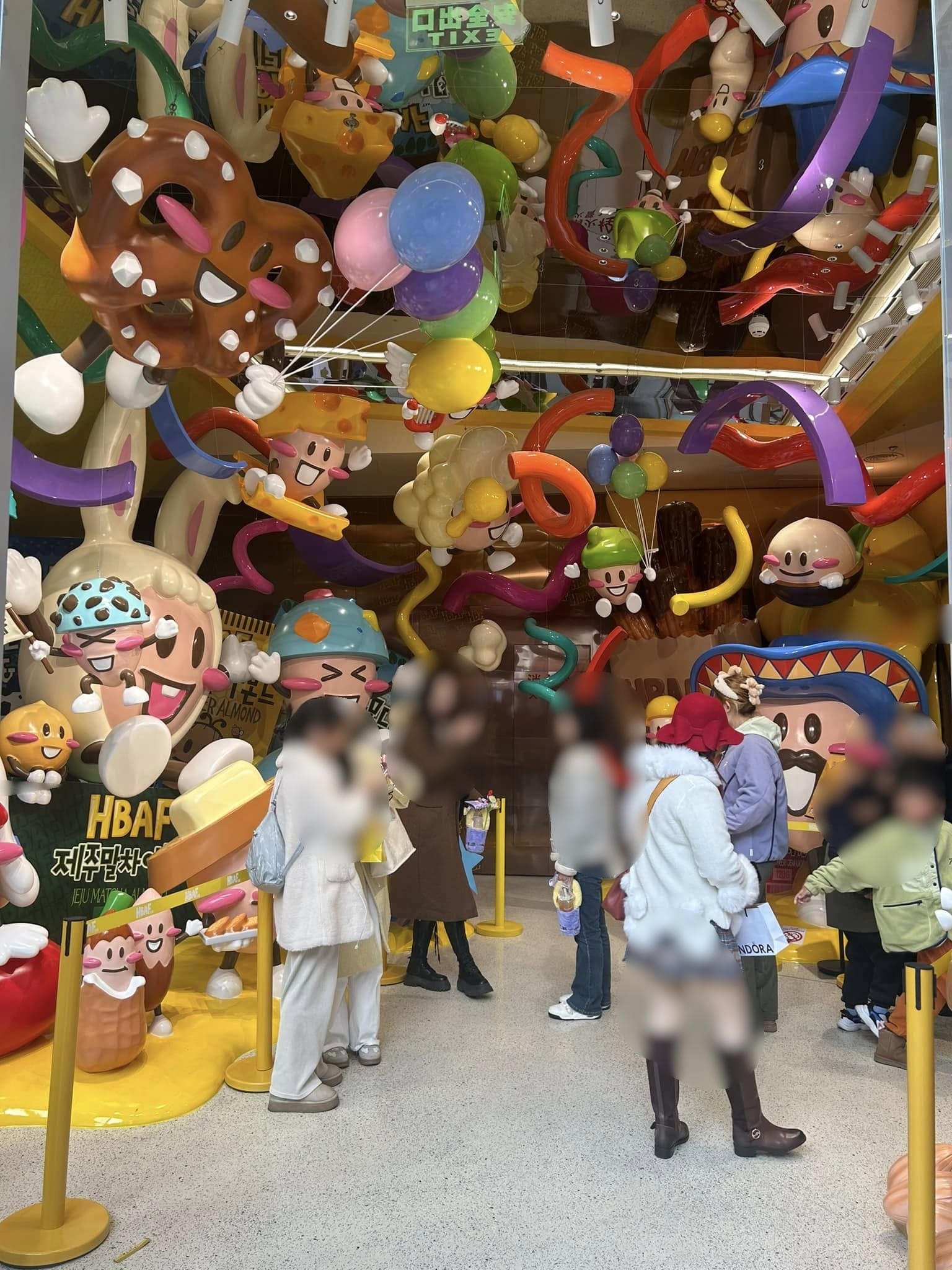 MM’s World Shanghai Shimao Plaza