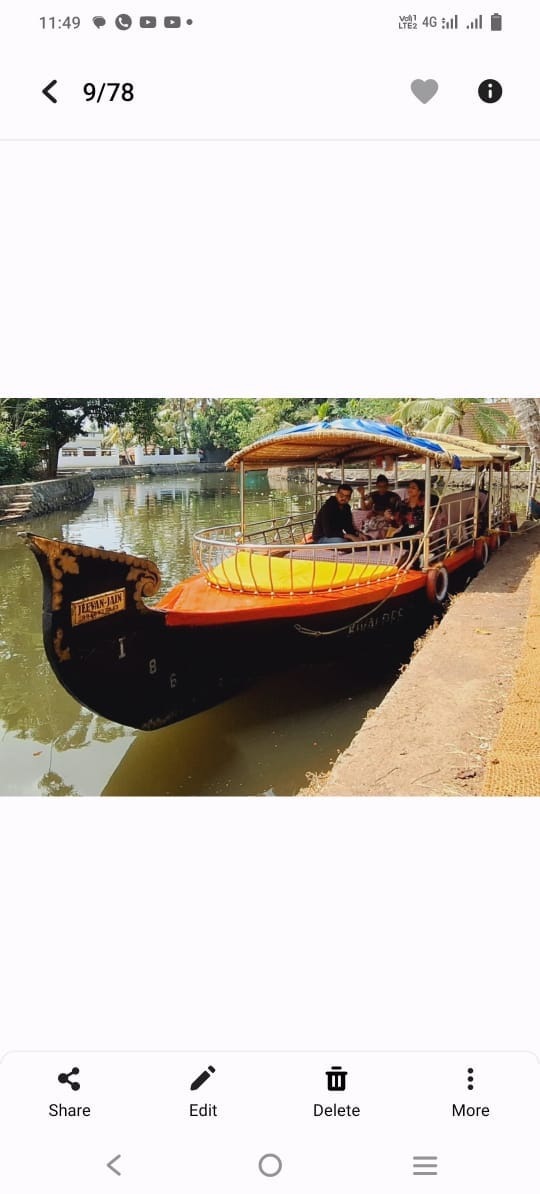 Shikara Boat