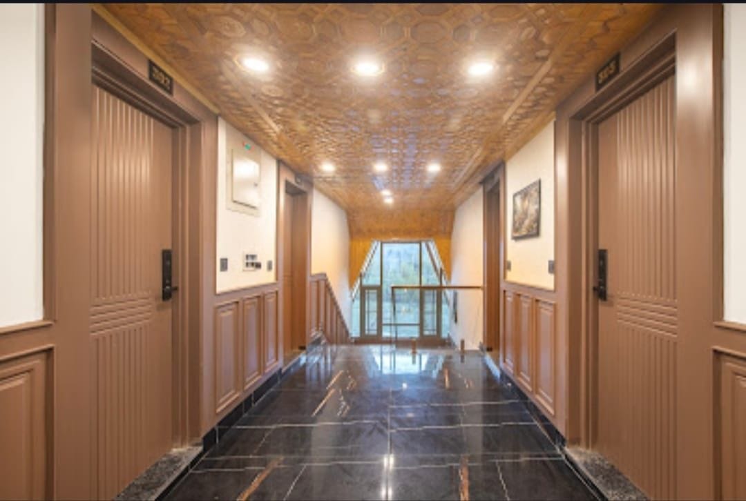Hotel Falcon Heights