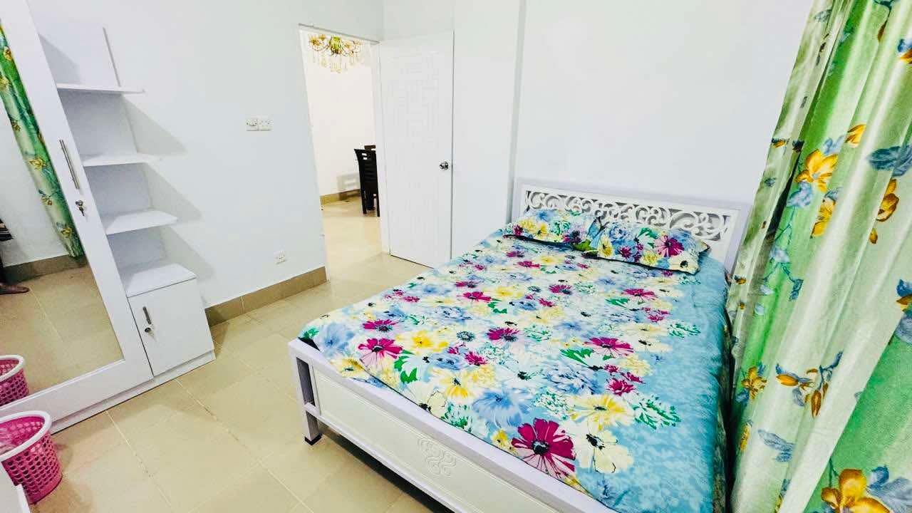 2 Bedroom Furnished Apartment