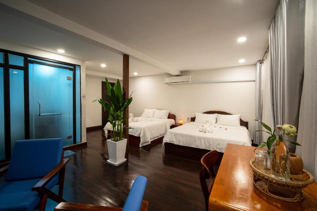 Pomelo Travel Outpost Hotel