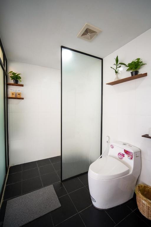 Pomelo Travel Outpost Hotel