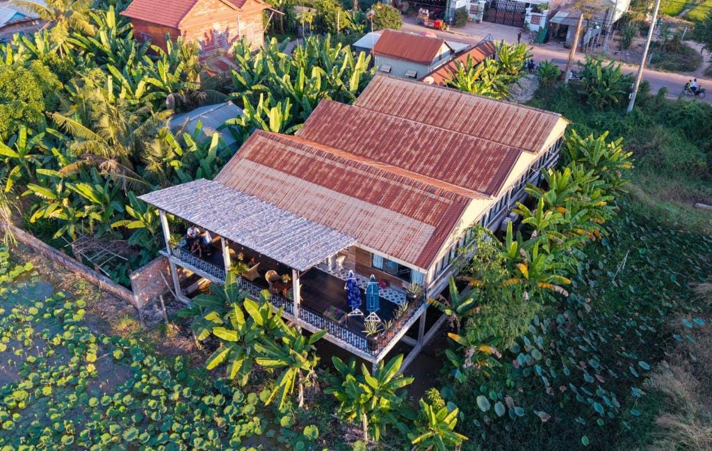 Pomelo Travel Outpost Hotel