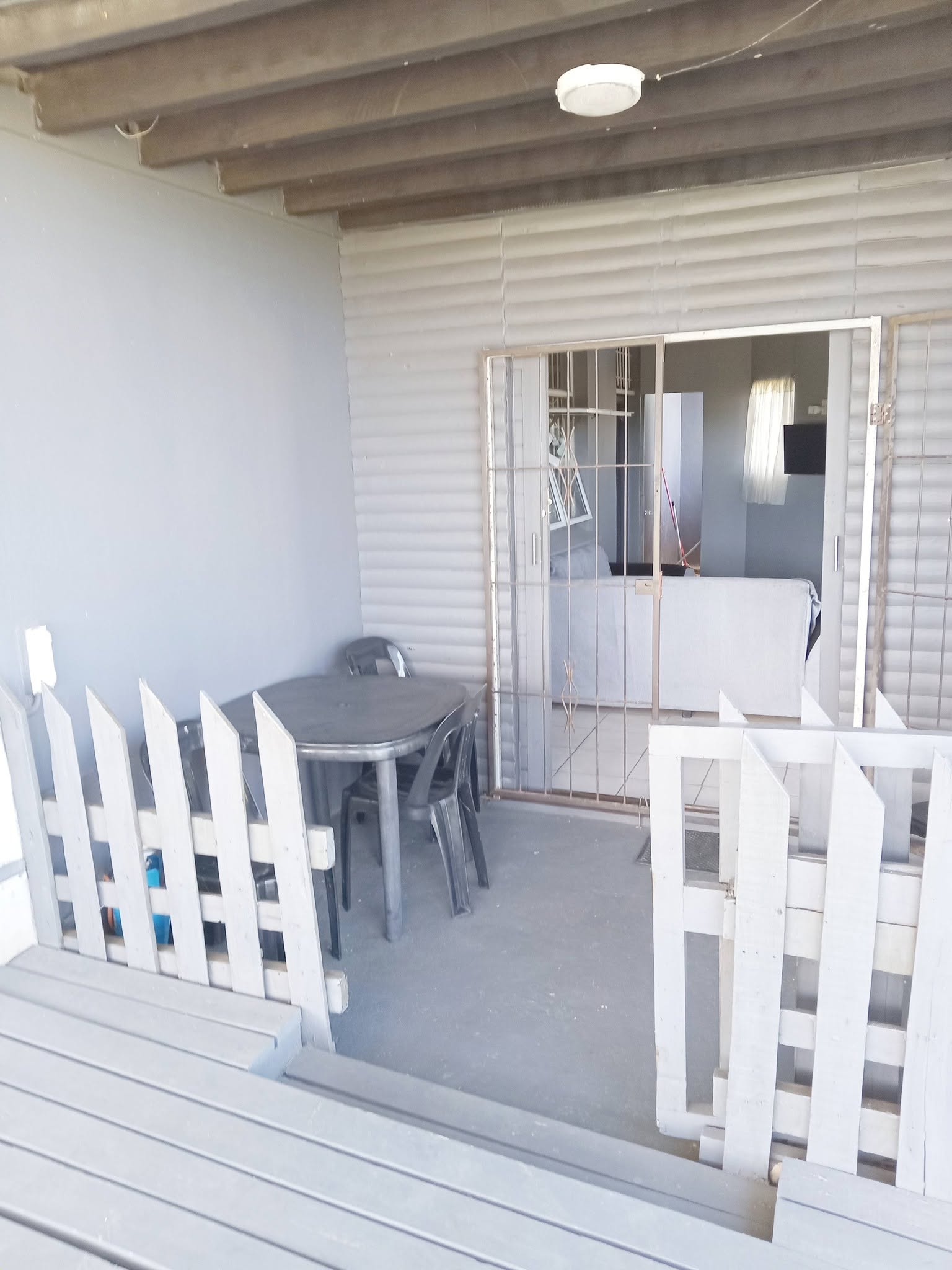 Unit 1 | A-Z Holiday Accommodation
