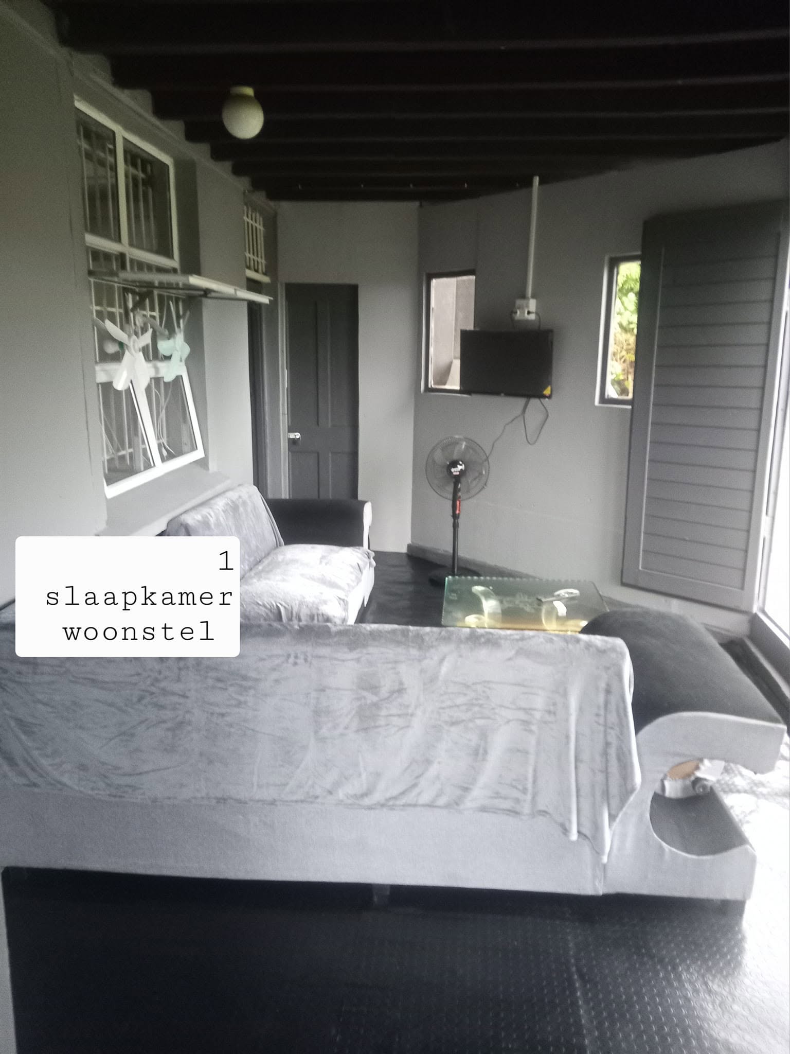 Unit 1 | A-Z Holiday Accommodation