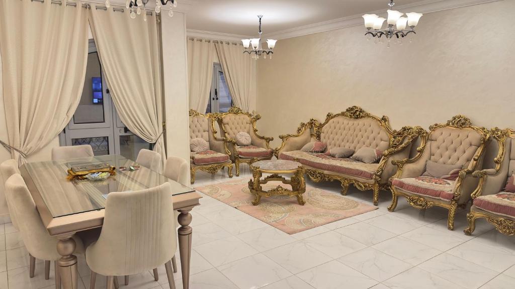 Luxuriously Furnished Apartments