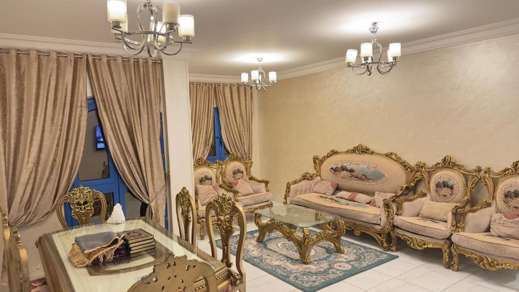 Luxuriously Furnished Apartments